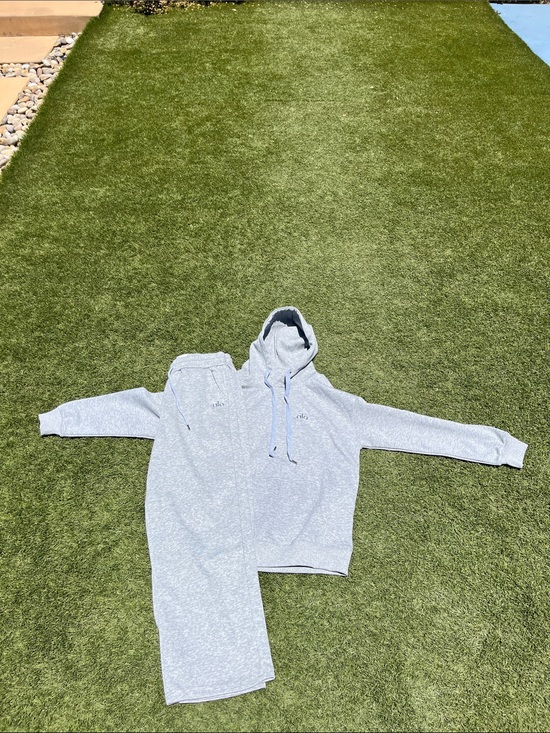 ALO Yoga Tops - ALO Yoga Light Gray Heather Pullover and matching sweatpants set